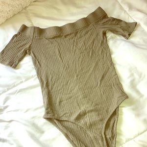 Strapless green bodysuit